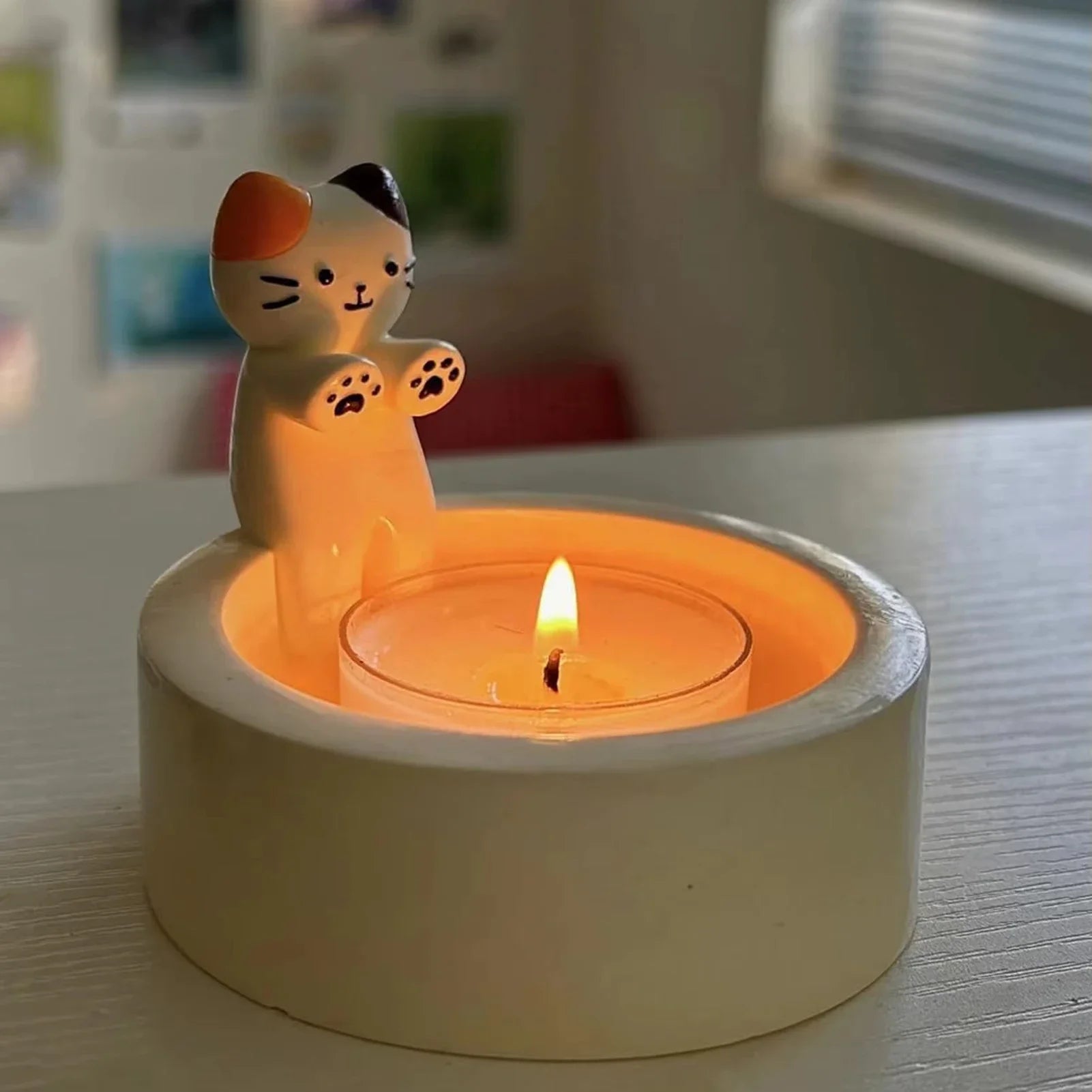 Cute Kitten Candle Holder Cat Candlestick Creative Aromatherapy Candle Holder Durable High Tempe Cartoon Candlestick Decoration