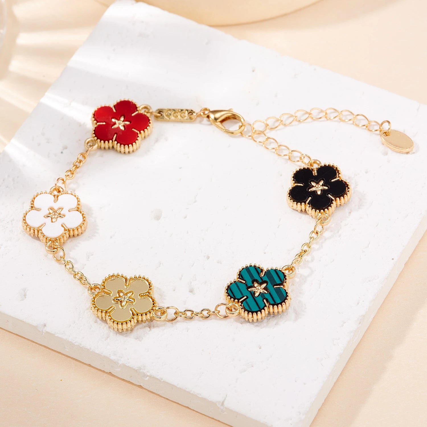 Light Luxury Double-sided Plum Blossoms Bracelets for Women Lucky Five Leaf Flower Adjustable Bracelets Aesthetic Party Jewelry