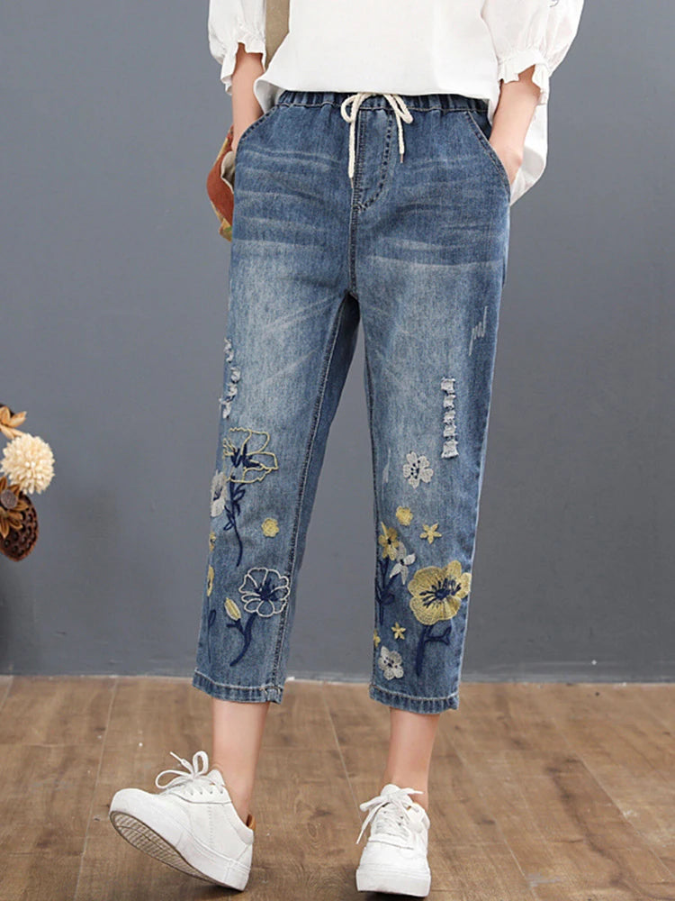 AmaxluluE 2025 Chinese Summer Fashion Ladies Vintage Embroidery Jeans Women Casual Floral Denim Trousers Ripped Harem Pantalons