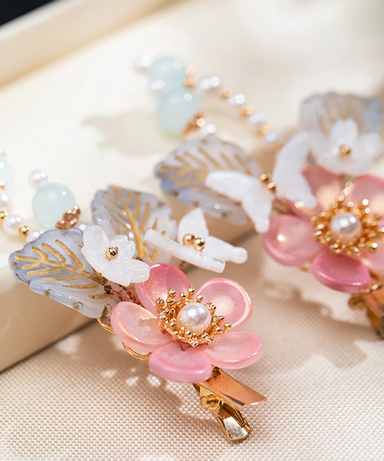 1 Pair Ancient Flowers Hair Pins Pink Resin Flower Hair Clips Crystal like Blossom Hairpins for Women Girls Hair Accessories