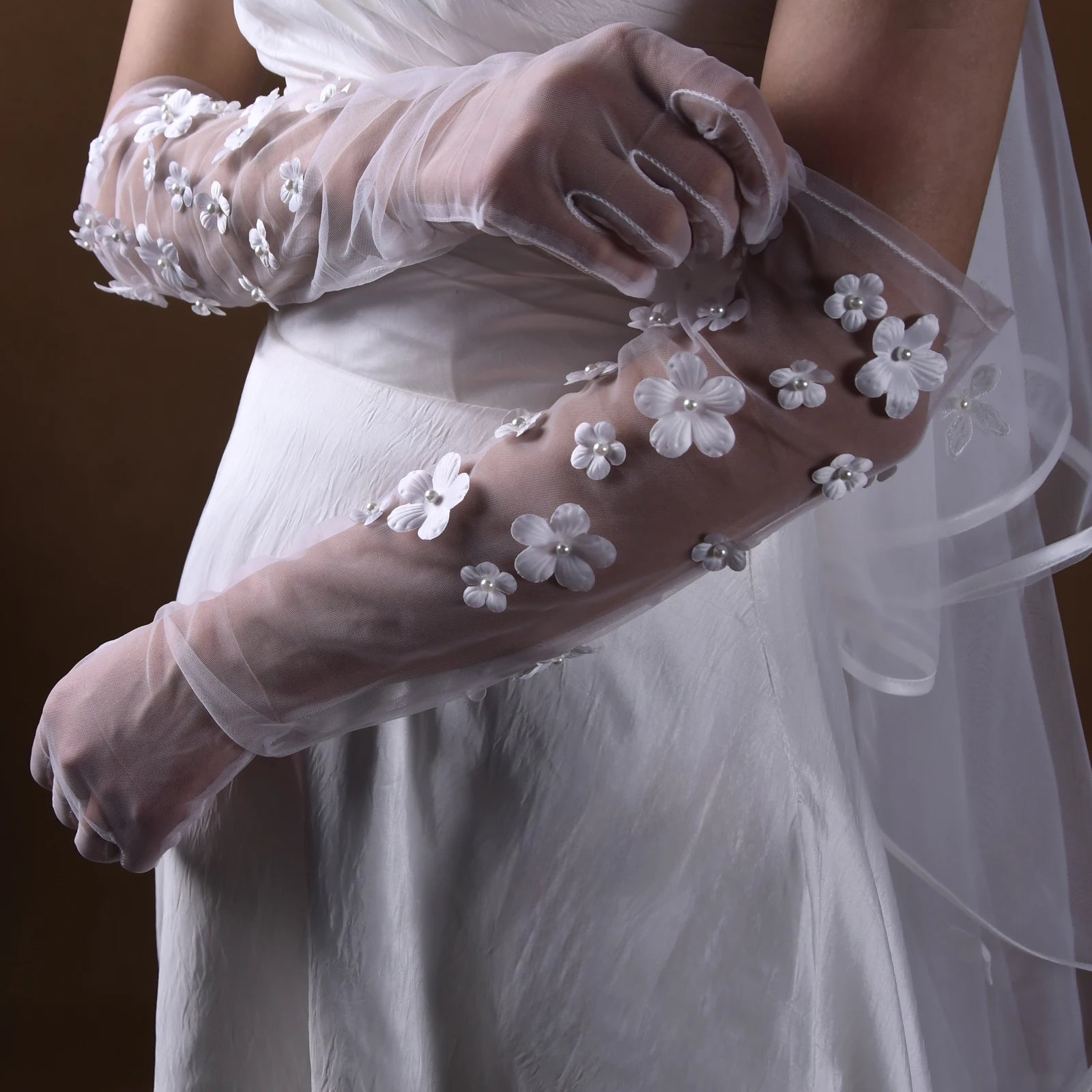 1 Pair Wedding Bride Gloves Pearls Beaded Elbow Covers Arms Sleeves Long Elegant Women Bachelorette Party Accessories  VPM09